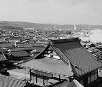 石州瓦の家並み